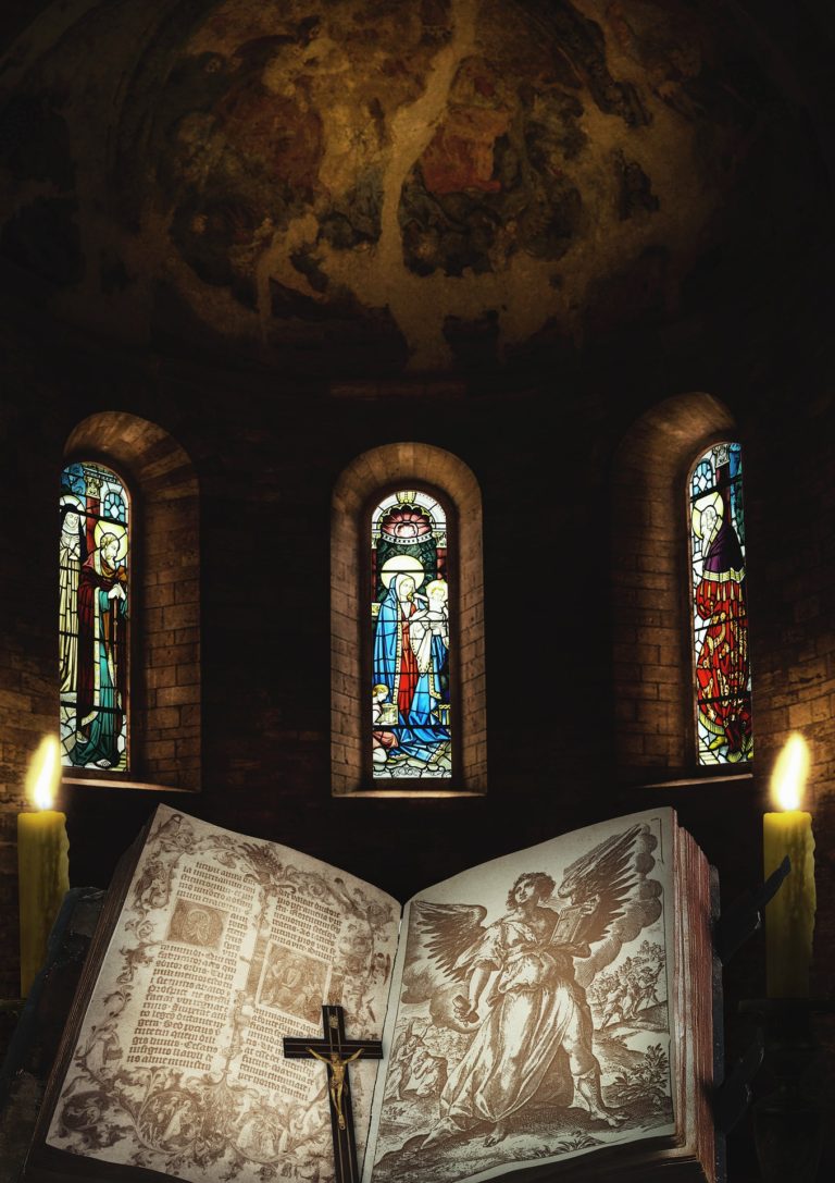 What are the key differences between Catholic vs Christian?